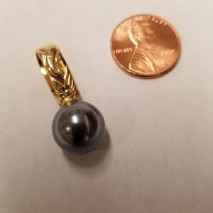 Tahitian pearl pendant gold plated Hawaiian heirloom from Hawaii